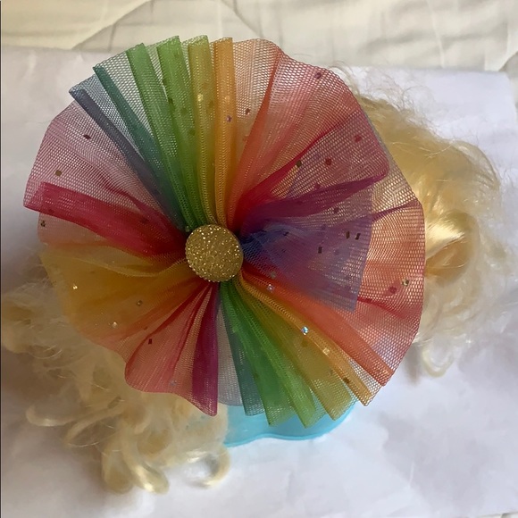 Rainbow 🌈 colors girl’s round hair clip used - Picture 3 of 16